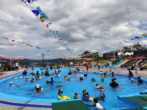 뜨거운 여름, 더 시원해진 화랑마을 야외수영장 오픈